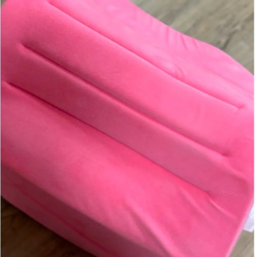 NEW with tags Berkshire Snoopy Peanuts Pet Dog Cat Bed Pink Valentine Day